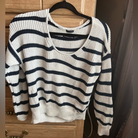 Abercrombie & fitch stripped sweater - Picture 1 of 1